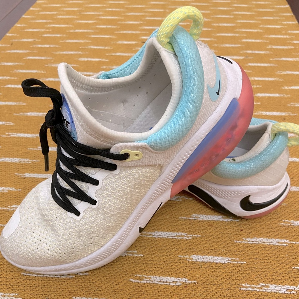 Nike joyride run shoes